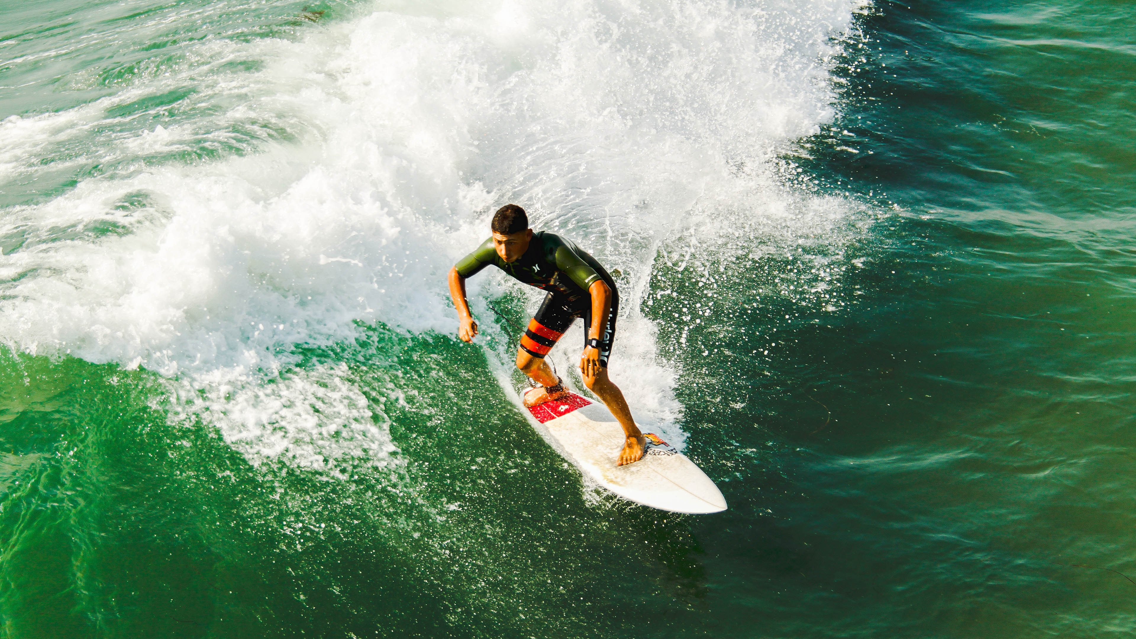 鹈鹕踏平勇士，西亚卡姆在东决关键战接管比赛